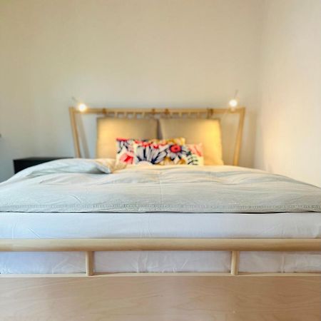 Sunroom 2 Bed Apartment West Town B17 Heidenheim an der Brenz Dış mekan fotoğraf